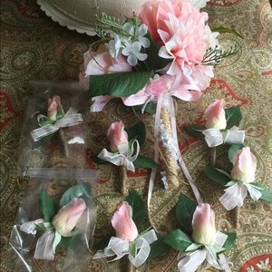 Bouquet And Boutonnieres - image 1